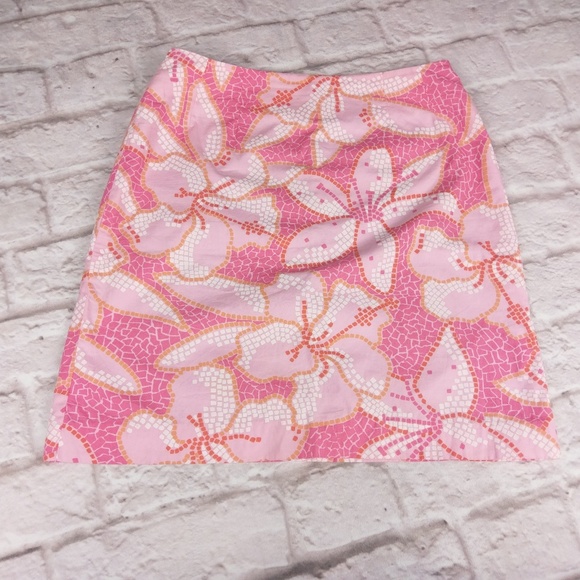 Lilly Pulitzer Dresses & Skirts - Lilly Pulitzer size 8 skirt pink white floral